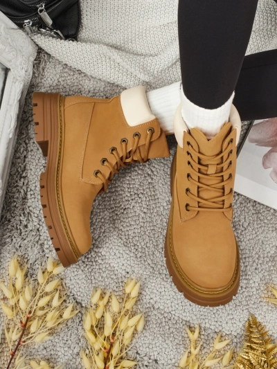 Women's Avienne Trapper Boots