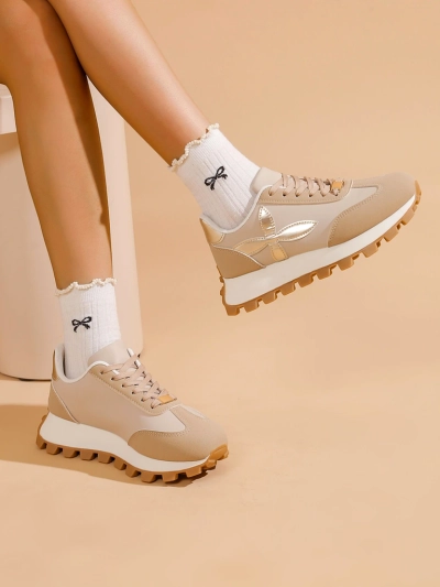Royalfashion Women's sporty sneakers on a thicker sole Aloqa
