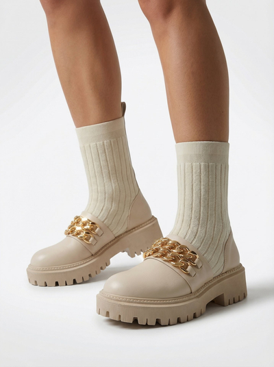 Royalfashion Elegant women's boots with ornament Olluf