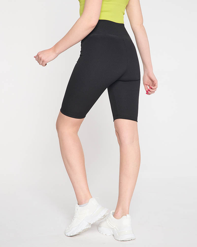 Mustad naiste rattaretuusid - Riietus