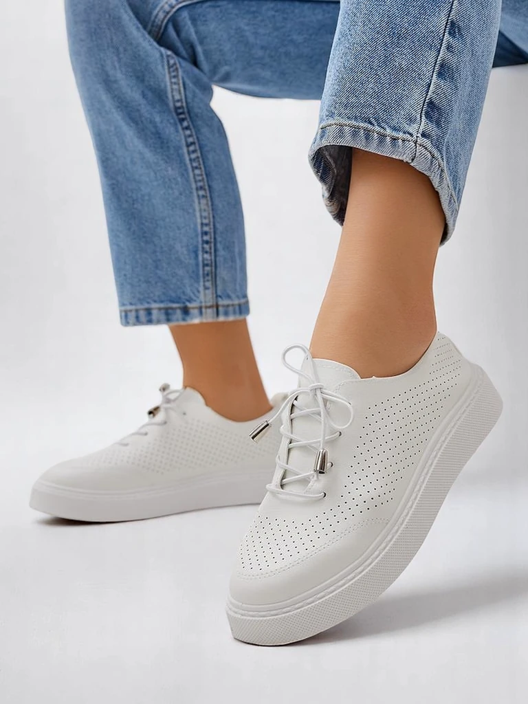 Royalfashion Женские перфорированные шнурованные кроссовки Vaned