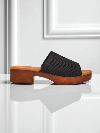 Royalfashion Women's Low-Heeled Ribbed Grace Clogs