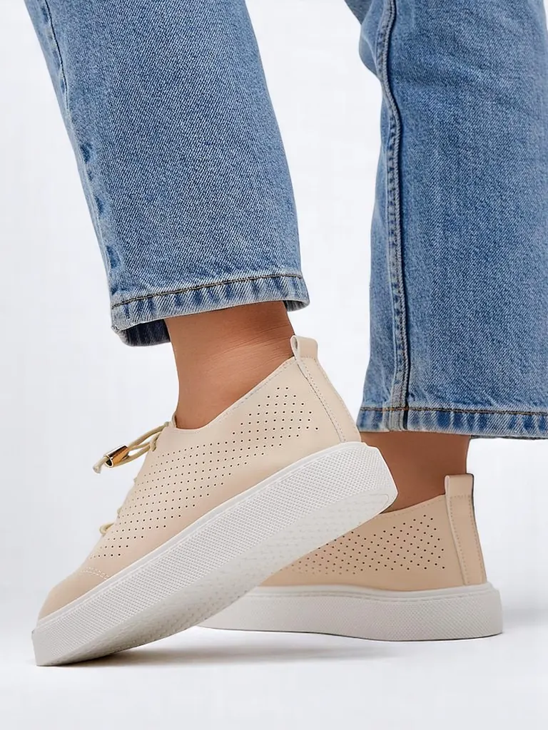 Royalfashion Naiste perforatsiooniga laced spordijalatsid Vaned