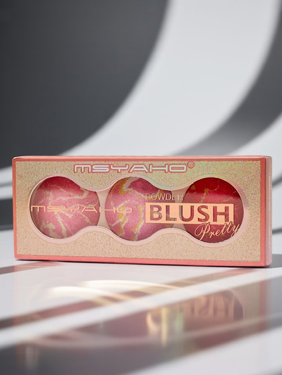 Palette of 3 shades of illuminating blush for cheeks color