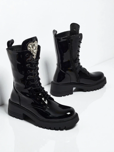 Lakitud paeltega naiste poolsaapad Emelune