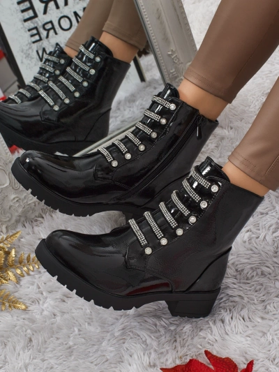 Lakitud paeltega naiste poolsaapad Fjorra