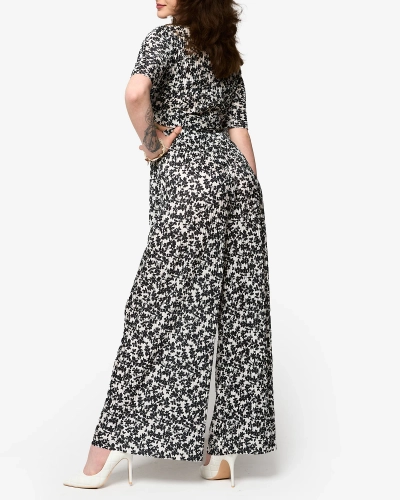 White women's pleated set with black flowers - Clothing