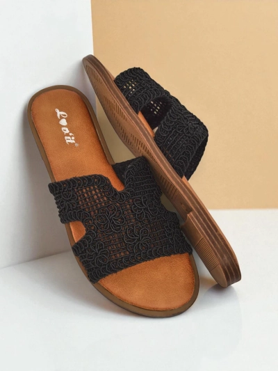 Летние женские шлепанцы Callisto черные с ажурным верхом на плоском каблуке