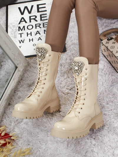 Lakitud paeltega naiste poolsaapad Emelune