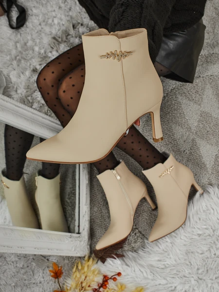 Naiste kontsaga saapad Meloria