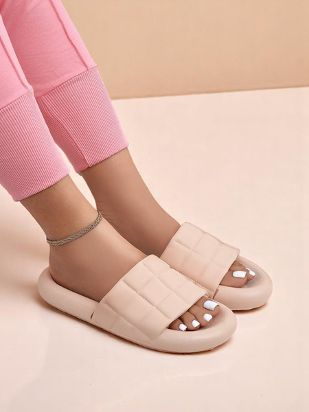 Royalfashion Naiste madala tallaga tepitud plätud Quilt Walk