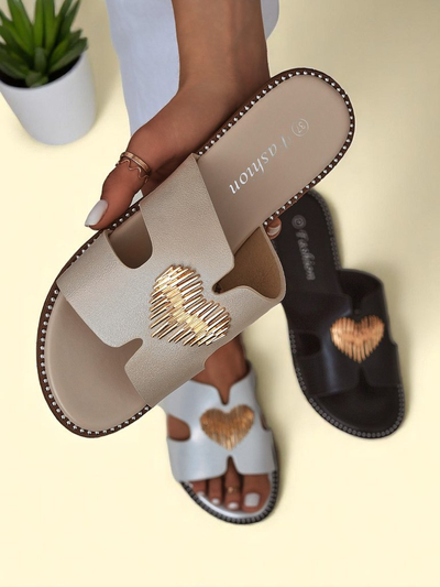Royalfashion Women's Flat Sole Flip-Flops Heart Chic