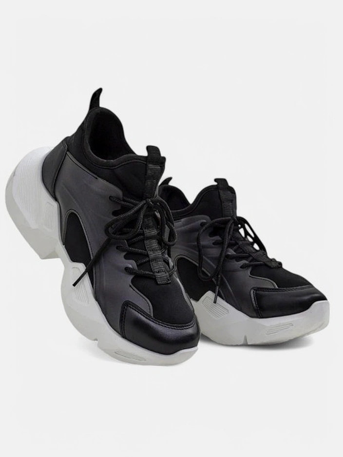 Royalfashion Women's sporty sneakers on a thicker sole Vivers