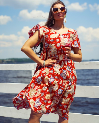 Royalfashion Punane naiste kleit värvilise lillemustriga