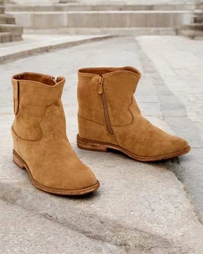 Royalfashion Brown ankle boots with cowboy style on covered wedge Patorias