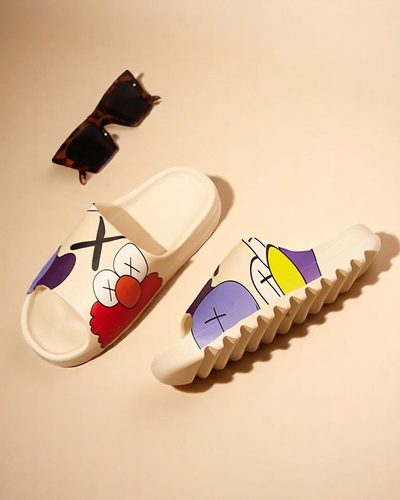 Royalfashion Cream rubber flip-flops for women with print Pfizz