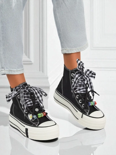 Женские кеды Callisto Черные платформы из ткани с ретро-акцентами