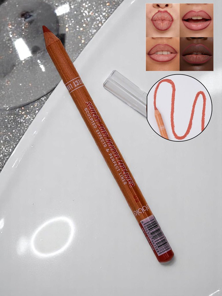 Lip pencil in the shade Rosy