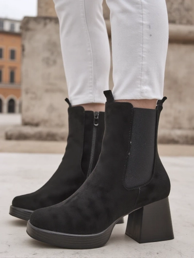 Royalfashion Women's ankle boots with a block heel Miezo
