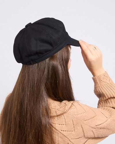 Royalfashion Kvinnors Beret med en Peak
