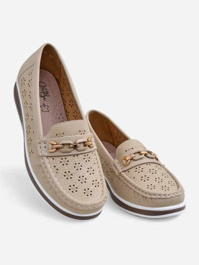 Royalfashion Naistearud perforatsiooniga mokassiinid Cerro