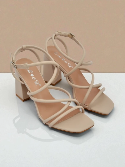 Royalfashion Женские босоножки на каблуке Elysia