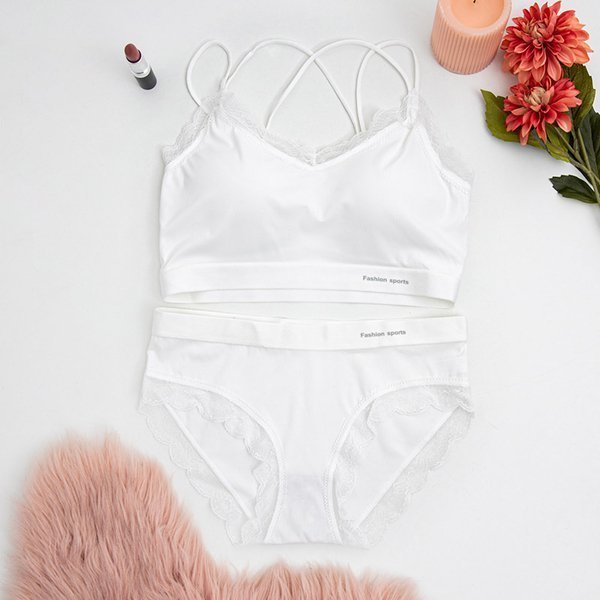 Women's white lingerie set with lace - Underwear
