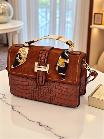 Aurelia Elegante Camel - Mini seemisnahast ja lakitud naiste käekott Venezia Classico