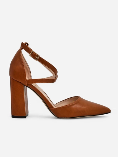 Royalfashion Women's pumps with crossed straps Eurolias