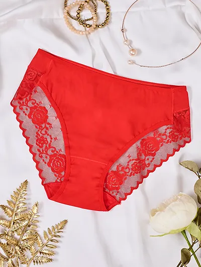 Royalfashion Naiste aluspüksid stiilis bikiinid