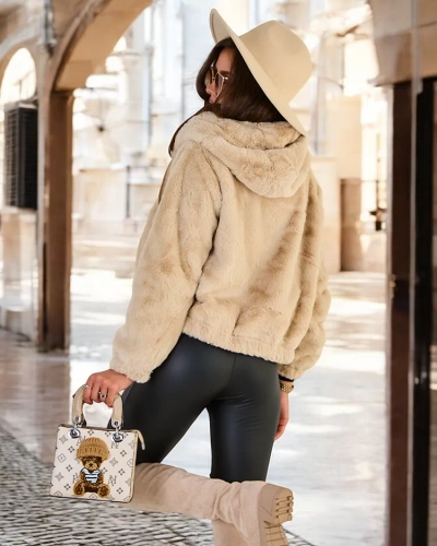 Royalfashion Бежевая женская куртка с имитацией меха