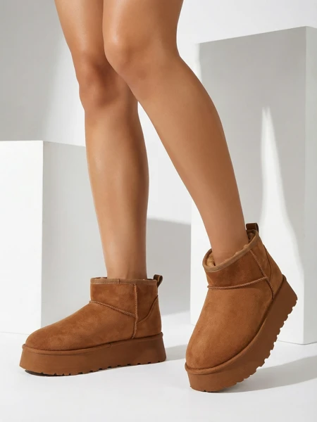 Royalfashion Lühikesed kingad, mis meenutavad naiste lume saapaid Fortesse