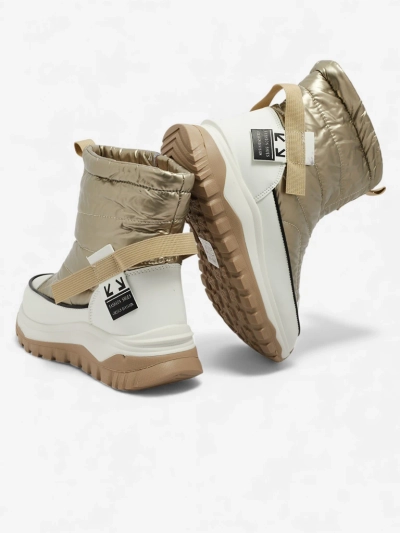 Naiste a'la lumesaapad Livvo