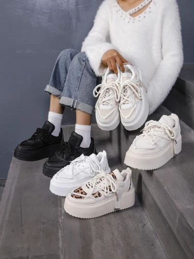 Royalfashion Women's sporty platform sneakers Aeroll