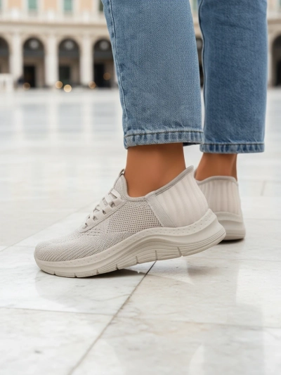 Royalfashion Naiste Slip-On Kanga Spordijalatsid Arrate