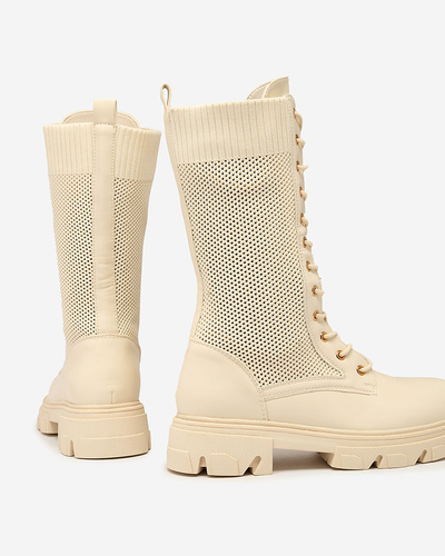 Royalfashion Naiste kreemjas aplastikust pitssaapad Buhomias