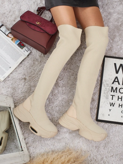 Pikad naiste pealetõmmatavad paksu tallaga saapad Ravmora