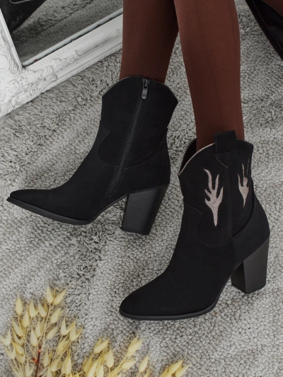 Women's heeled cowboy boots with decorative inserts Cendria