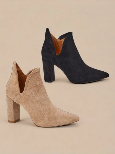 Black boots with cut from Alania - Footwear