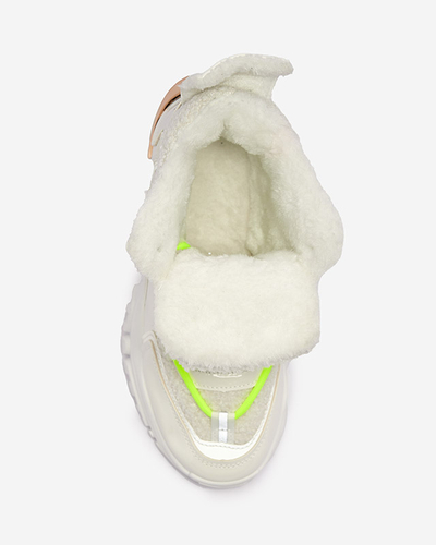 Valged naiste spordijalatsid karusnaha ja neoonroheliste pitsidega Sagglo- Footwear