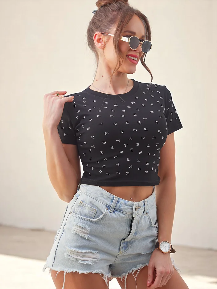 Женский хлопковый кроп-топ Royalfashion с стразами и буквами