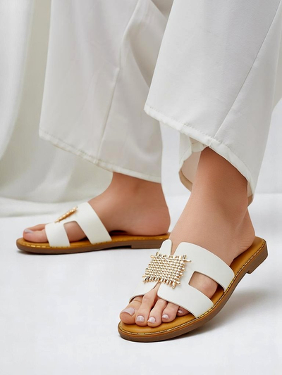 Royalfashion Женские шлепанцы с украшением Crattes