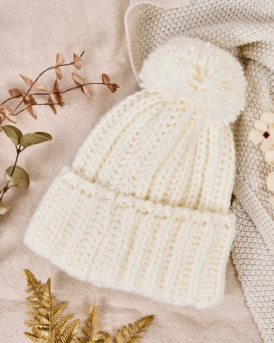 Royalfashion Les keenandrif women's hat with pompom