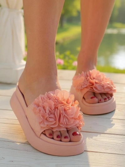 Royal Fashion Women's Freesia Sandals with Small Flowers