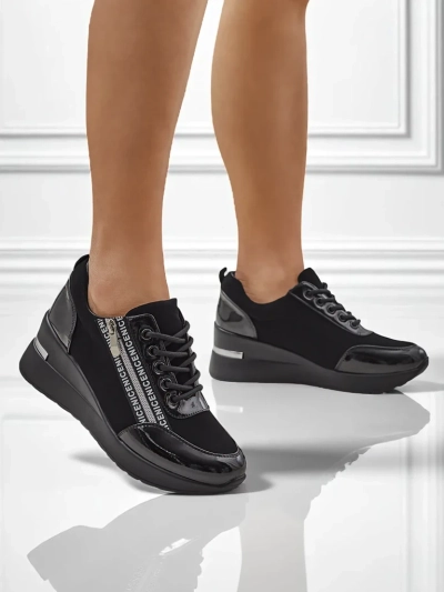 Черные женские кроссовки на танкетке Calista Nero – элегантность и удобство на каждый день