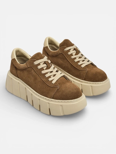 Spordilikud naiste naturaalsest nahast tossud Eller