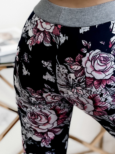 Royalfashion Темно-розовые женские шорты 3/4 с цветочным рисунком PLUS SIZE