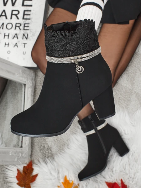 Flora Black Elegant Ankle Boots for Every Occasion