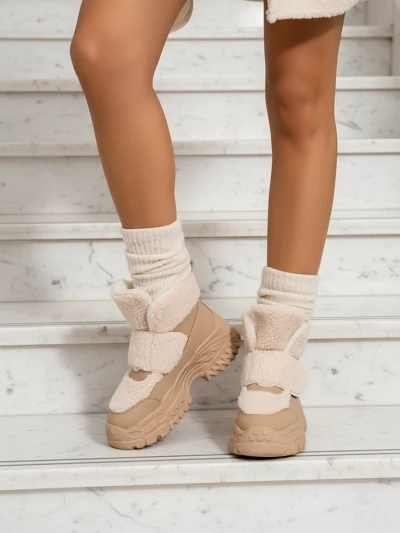 Royalfashion Women's snow boots with sheepskin Segulla