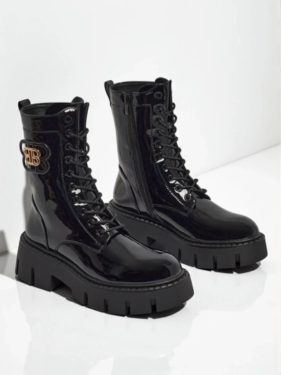 Royalfashion Naiste tööstiilis poolsaapad Milloze